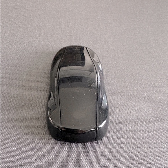 TESLA Model S Key Fob - Picture 7 of 9